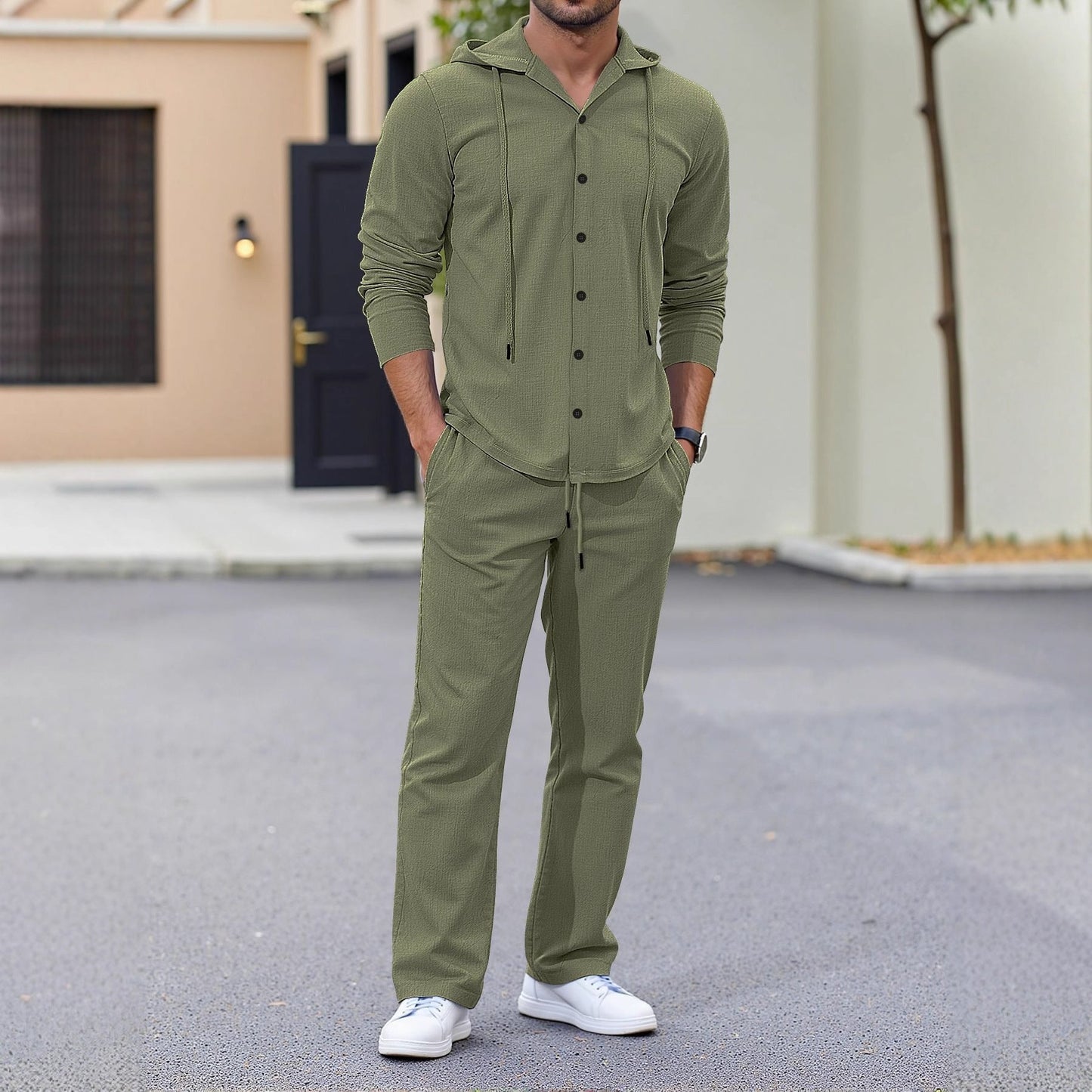 Abito a maniche lunghe da uomo con design minimalista
