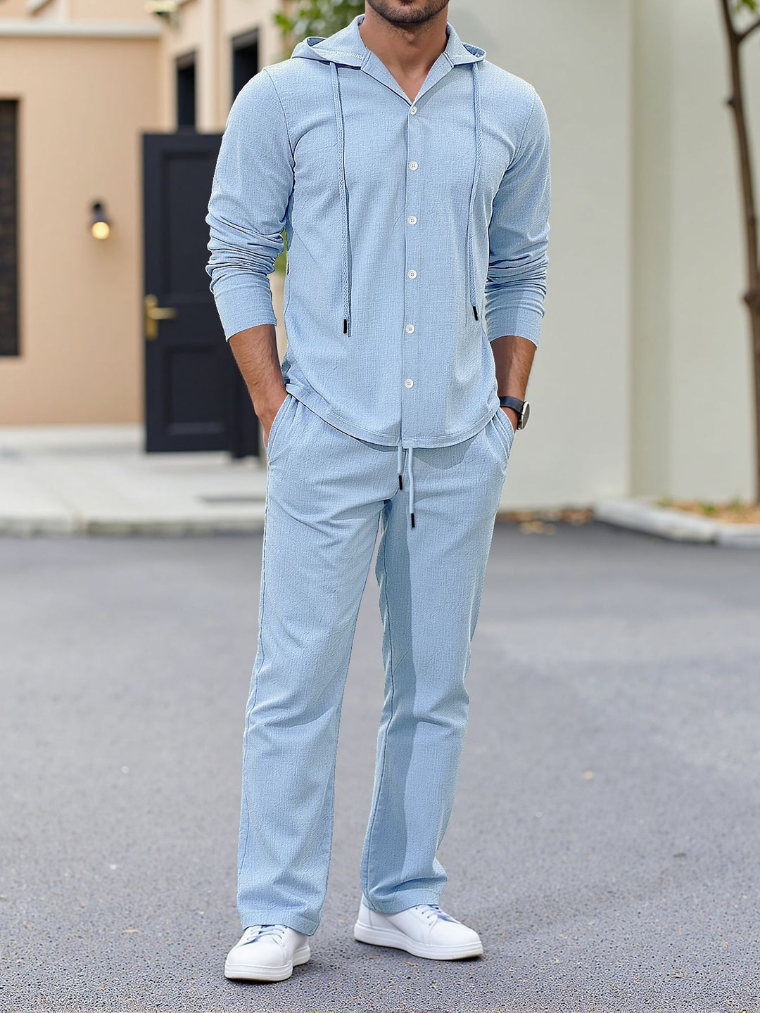 Abito a maniche lunghe da uomo con design minimalista