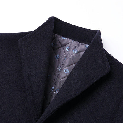 Cappotto elegante con collo alto vintage