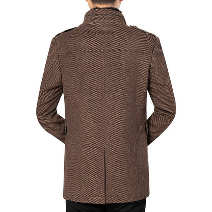 Cappotto di lana con bottoni