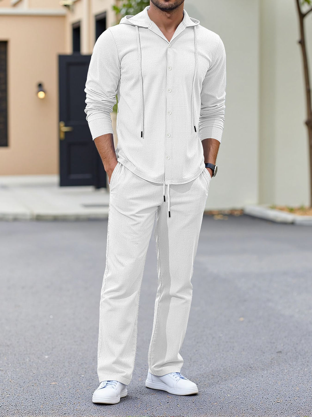 Abito a maniche lunghe da uomo con design minimalista